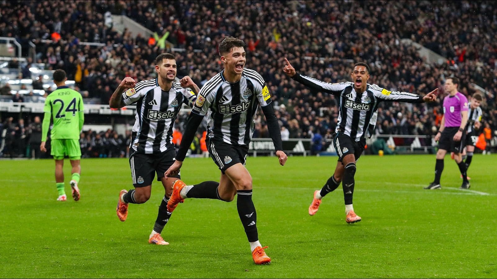 Eddie Howe hails Lewis Miley as Newcastle strike late to reach Carabao Cup semis