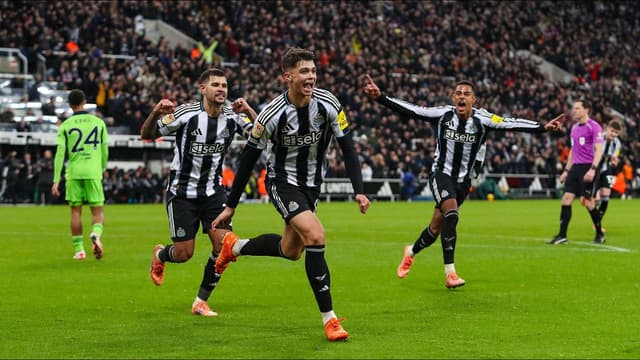eddie-howe-hails-lewis-miley-as-newcastle-strike-late-to-reach-carabao-cup-semis-2