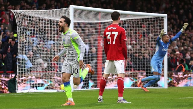 rayan-cherki-strikes-late-as-man-city-fight-past-forest-3