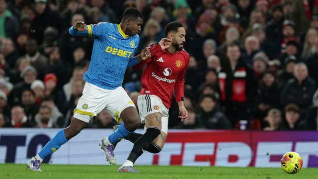 ruben-amorim-admits-man-utd-had-chances-in-disappointing-draw-with-wolves-2