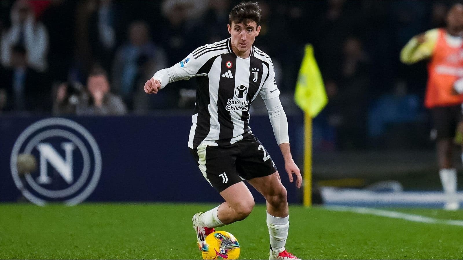 Report: Premier League giants in race for Juventus defender Andrea Cambiaso