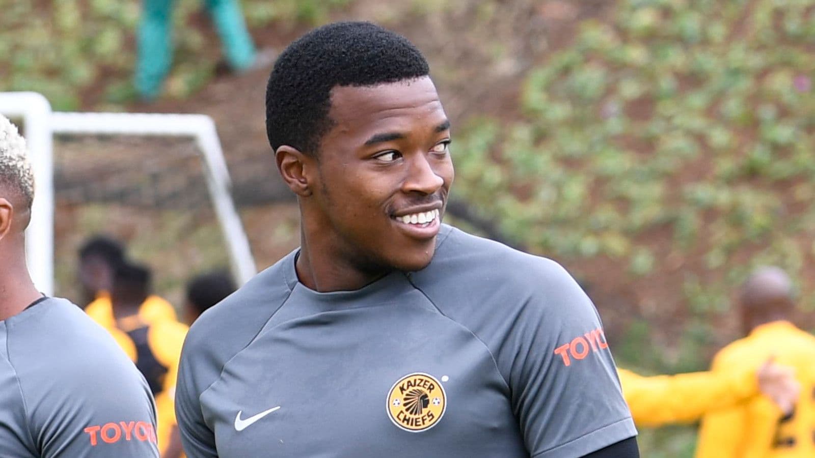 Aubrey Mathibe: Kaizer Chiefs' Bontle Molefe one of the 'best goalkeepers' I've seen
