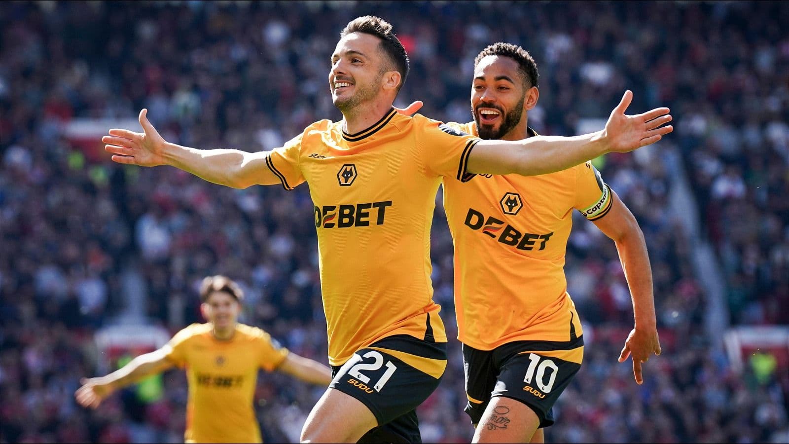 Pablo Sarabia stunner seals Wolves' safety in Old Trafford triumph over Man Utd