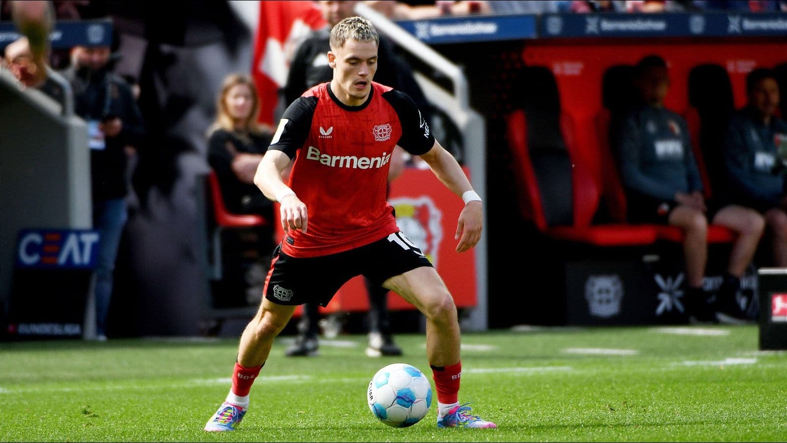 Report: Bayern Munich surge ahead in race for Florian Wirtz as Leverkusen talks loom