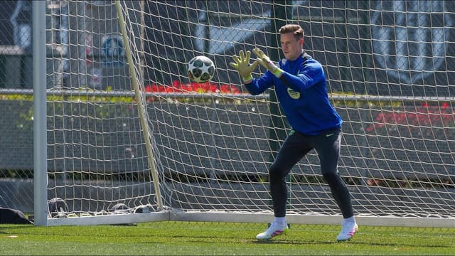 goalkeeper-change-at-barcelona-as-hansi-flick-puts-pressure-on-marc-andre-ter-stegen