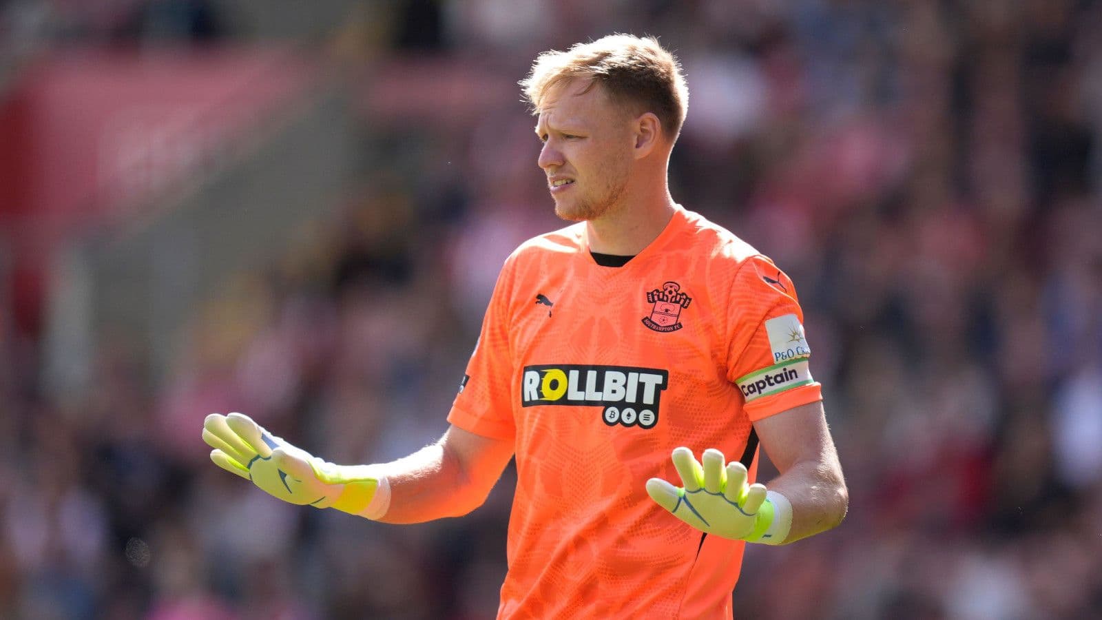 Newcastle in talks to sign Southampton goalkeeper Aaron Ramsdale