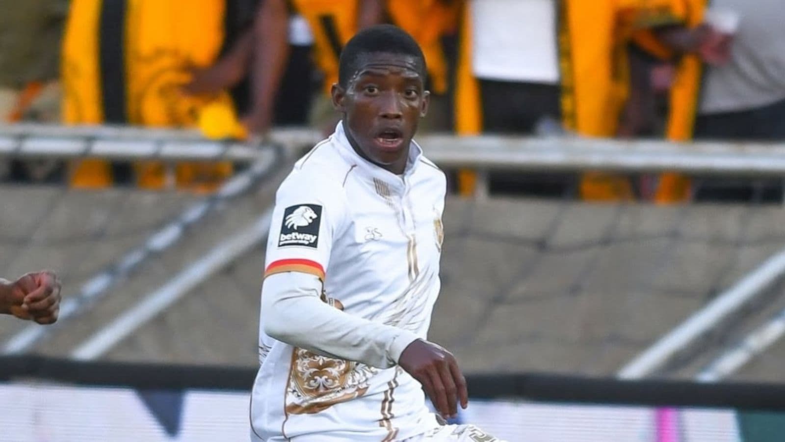 Chippa United bolster attack with Royal AM duo Sisanda Mbhele and Bandile Dlamini