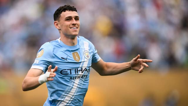 phil-foden-commits-future-to-man-city-with-new-deal-until-2030-1