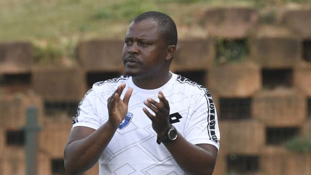 assistant-coach-simo-dladla-parts-ways-with-ama-zulu-after-just-one-season