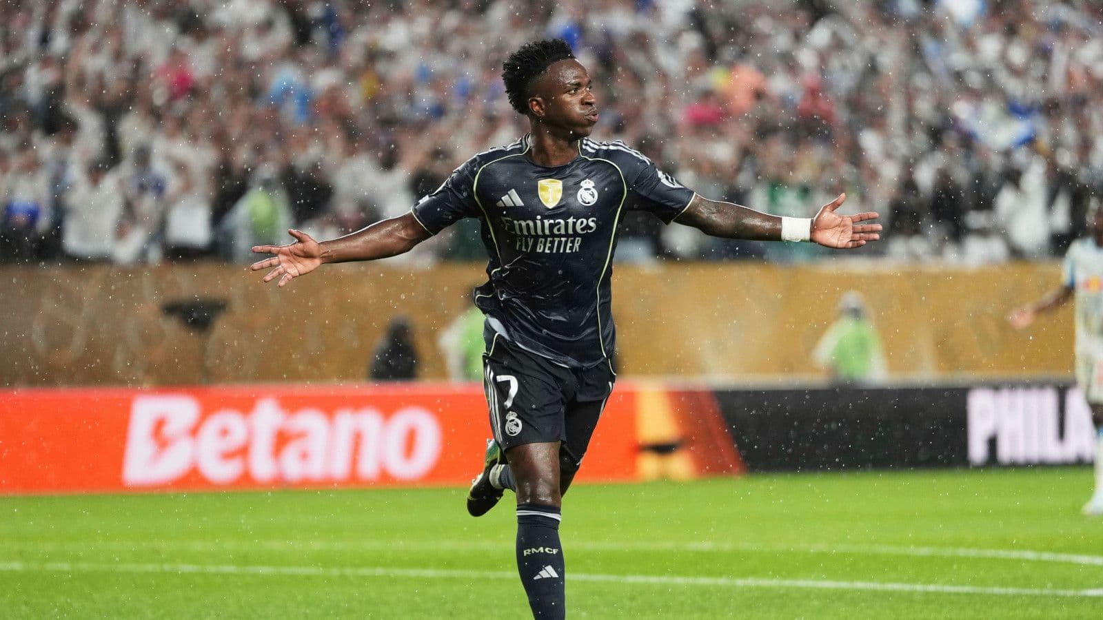 Vinicius stars as Real Madrid sweep Salzburg aside to reach Club World Cup round of 16