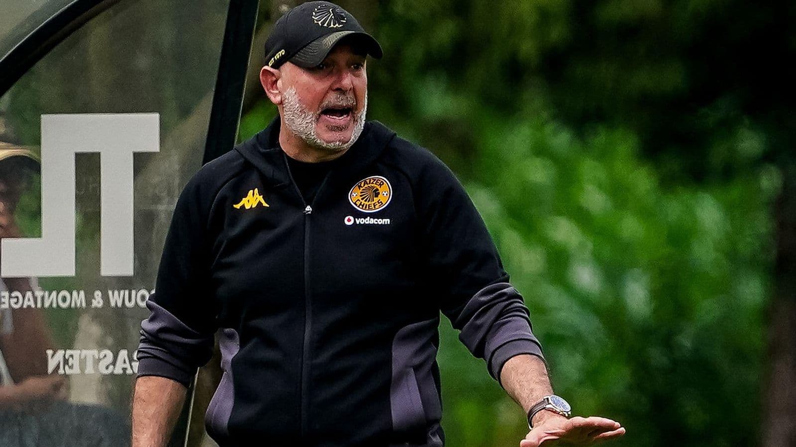 Kaizer Chiefs break silence on Nasreddine Nabi situation