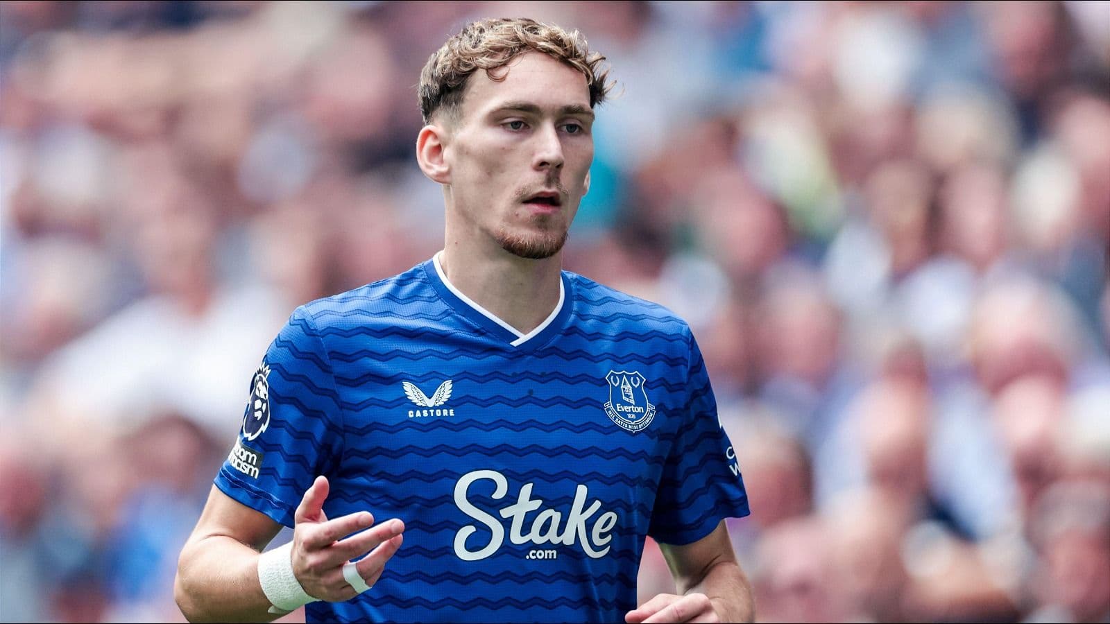 David Moyes hails early form shown by Everton midfielder James Garner