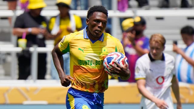 miguel-cardoso-reveals-why-lebo-mothiba-started-ahead-of-brayan-leon-against-arrows