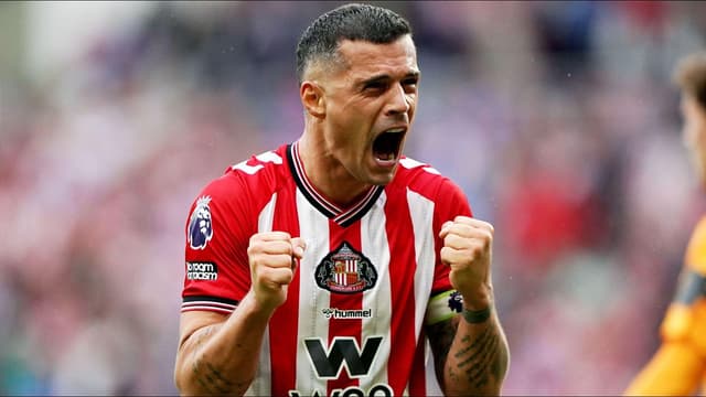 regis-le-bris-hails-granit-xhaka-as-second-coach-after-sunderlands-stunning-chelsea-win-1