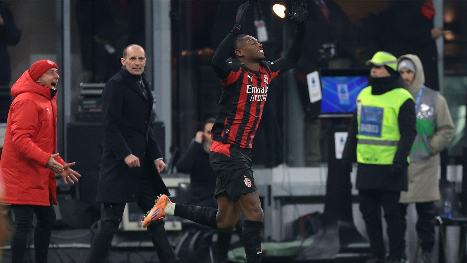 Allegri's AC Milan hold on for draw as Genoa miss last-minute penalty