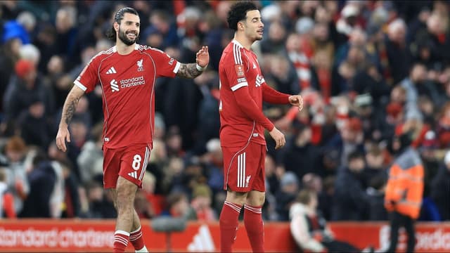 arne-slot-unimpressed-with-dominik-szoboszlai-mistake-despite-liverpools-barnsley-win