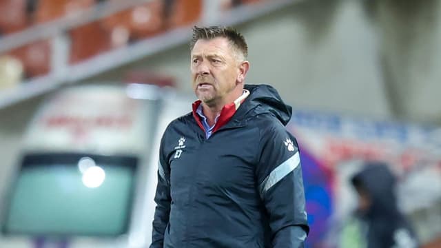 eric-tinkler-hails-sekhukhune-defence-after-hard-fought-orlando-pirates-stalemate