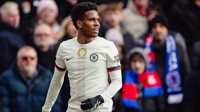 estevao-credits-hard-graft-for-red-hot-chelsea-form-2