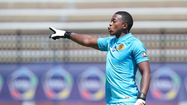 kaizer-chiefs-goalkeeper-bontle-molefe-joins-leicesterford-on-loan-1
