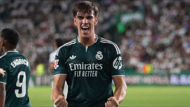real-madrids-carlos-espi-makes-spain-u-21-history-with-five-goal-show