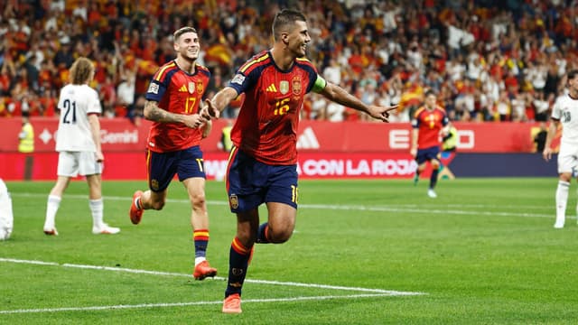 uefa-nations-league-spain-beat-10-man-czechia-to-move-top-of-league-a-group-3