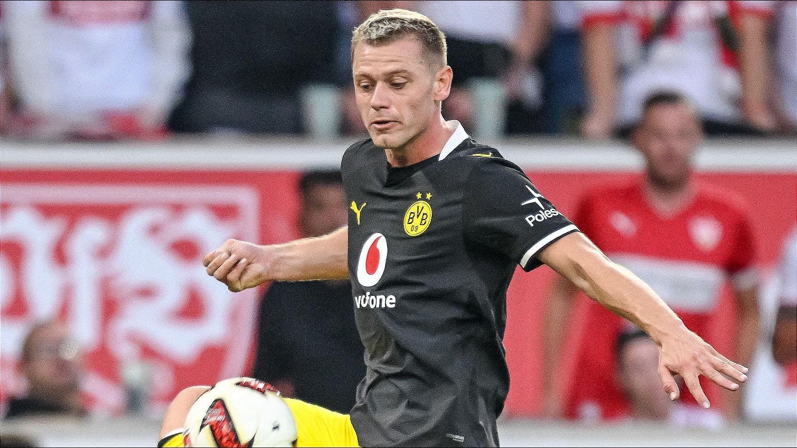 Julian Ryerson faces race to be fit for Dortmund's Werder Bremen clash