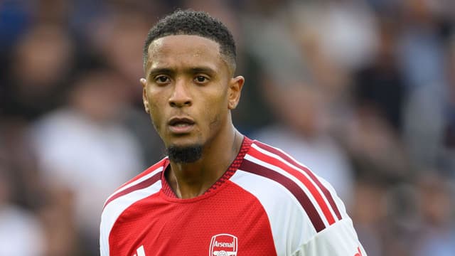 ezri-konsa-injury-doubt-as-arsenal-prepare-to-face-leeds