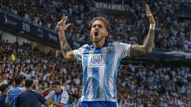 adrian-nino-strikes-late-to-rescue-malaga-against-espanyol-1