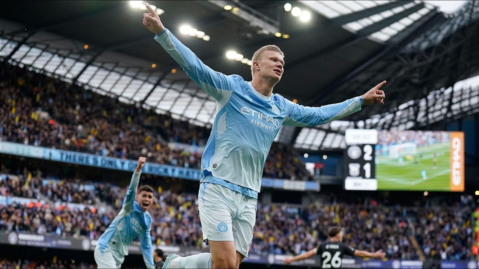 Erling Haaland double keeps Man City perfect as Liverpool overturn Brentford