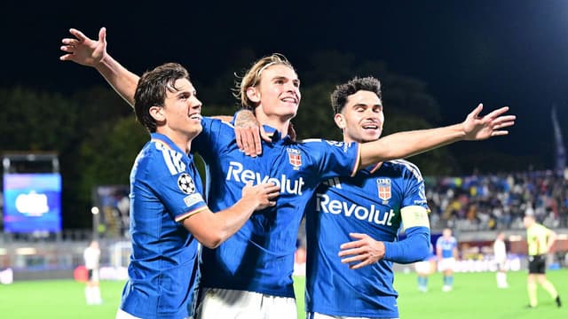 como-thrash-man-utd-to-pile-on-the-misery-in-champions-league-shocker-1