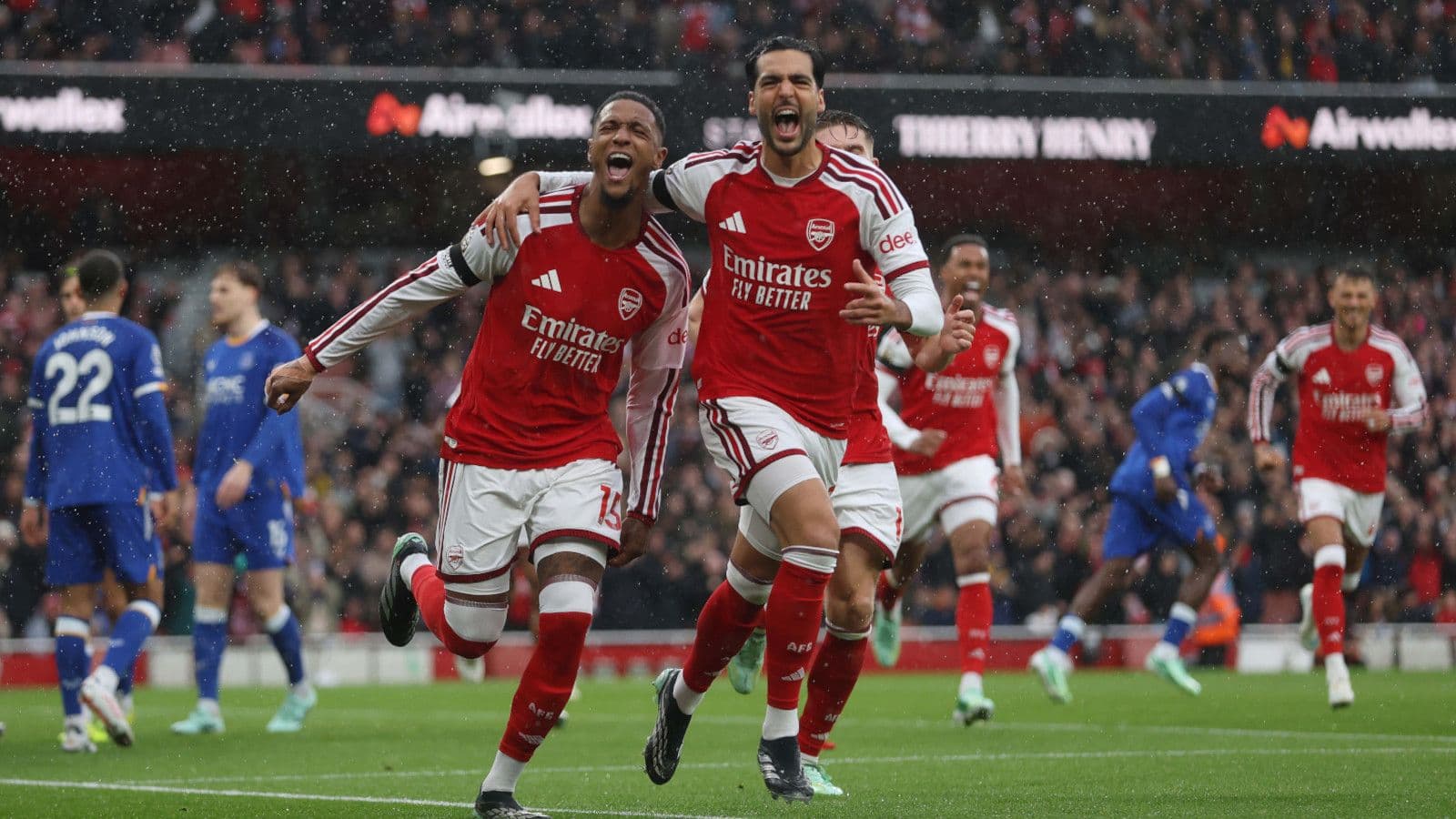 Defenders on target as Arsenal beat Everton to go joint top of Premier League table