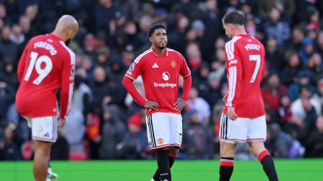 bournemouth-heap-more-misery-on-michael-carricks-man-utd-as-liverpool-make-light-work-of-brighton-2