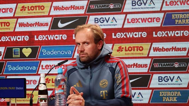 kompany-sends-aaron-danks-brilliant-well-done-message-after-bayern-munich-win