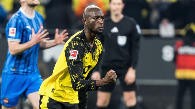 bundesliga-dortmund-maintain-pressure-on-bayern-stuttgart-edge-out-freiburg