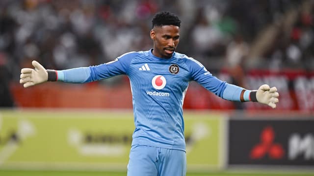 abdeslam-ouaddou-lauds-sipho-chaines-match-winning-performance-as-orlando-pirates-down-ama-zulu-2
