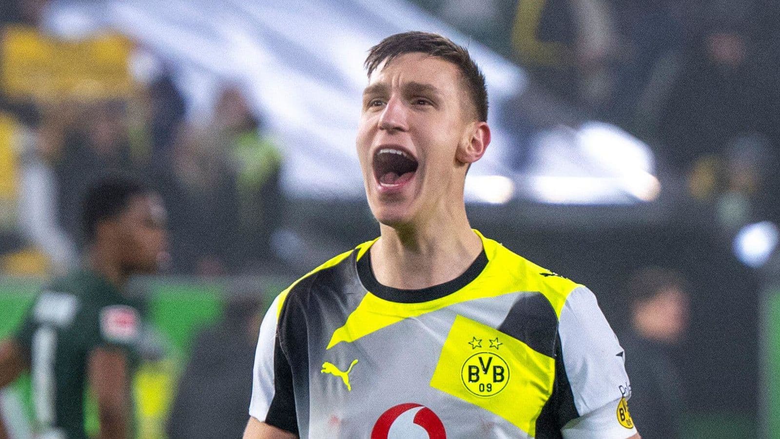 Bundesliga wrap: Dortmund maintain title challenge, Leverkusen drop points on the road