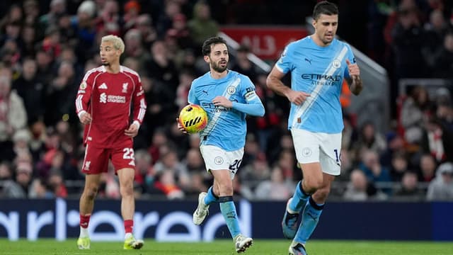 bernardo-silva-elated-to-keep-manchester-city-title-hopes-alive-after-win-at-liverpool-2