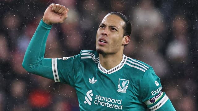 arne-slot-hails-liverpool-character-after-van-dijk-seals-narrow-win-over-sunderland-1