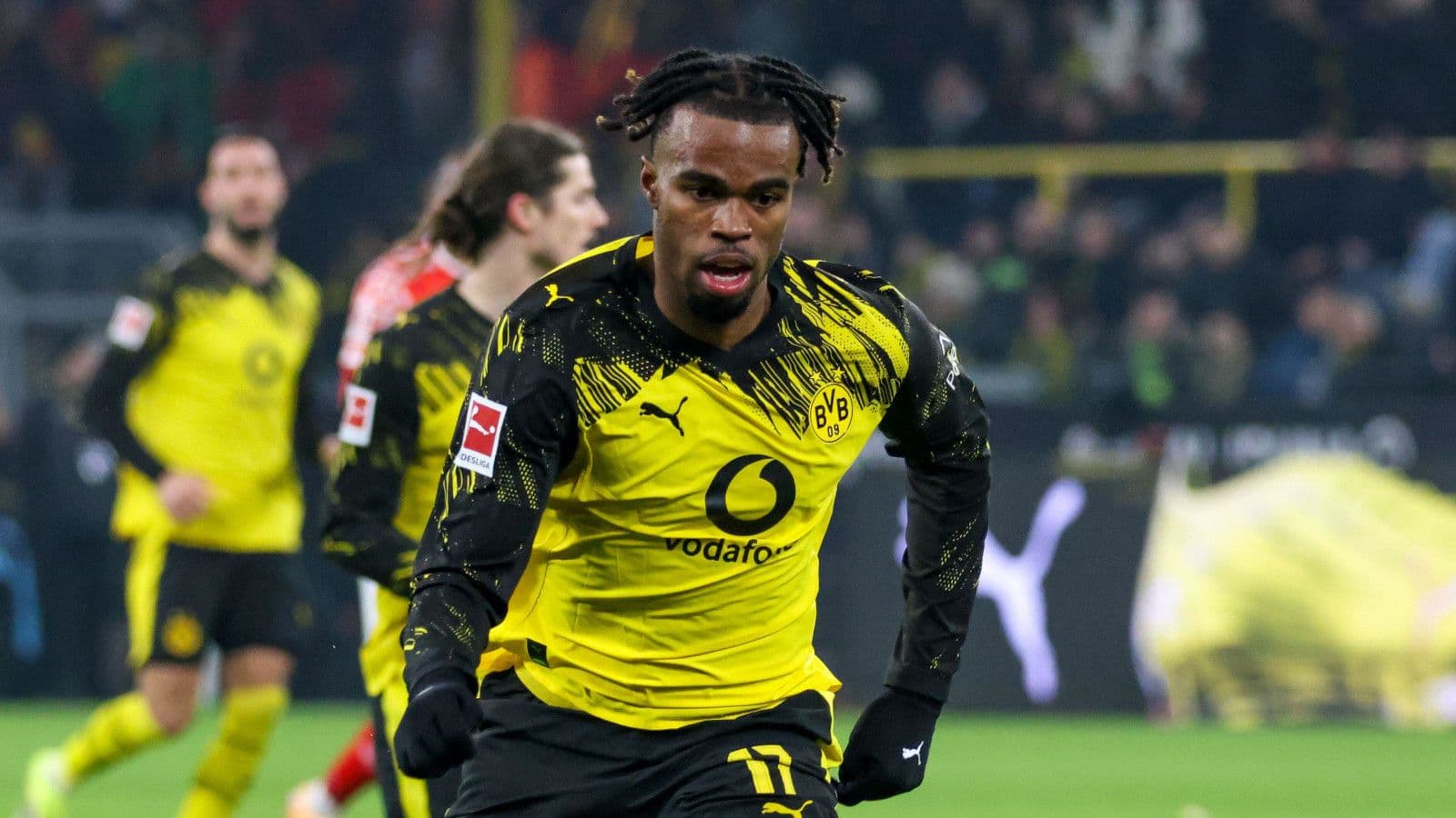 Kovac delighted as Dortmund thrash Mainz to close gap to Bayern to three points