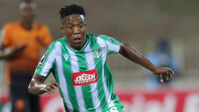 lehlohonolo-seema-happy-to-see-troubled-kgaogelo-sekgota-settling-in-well-with-siwelele-1