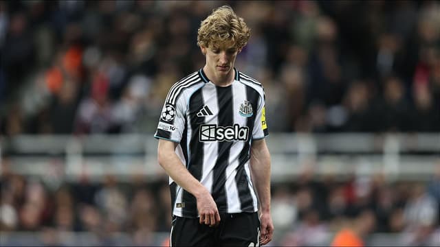 anthony-gordon-fit-as-eddie-howe-prepares-newcastle-for-stamford-bridge-battle