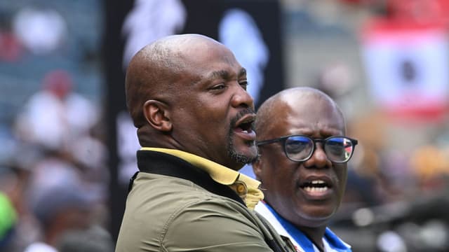 lehlohonolo-seema-sets-siwelele-target-after-orlando-pirates-stalemate-1