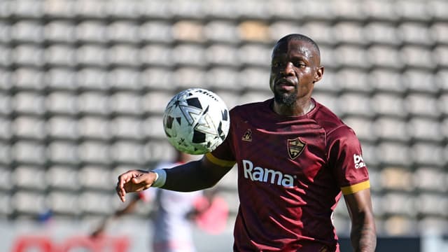 tshegofatso-mabasa-unwilling-to-give-up-on-orlando-pirates-goalscoring-record-says-players-agent-2