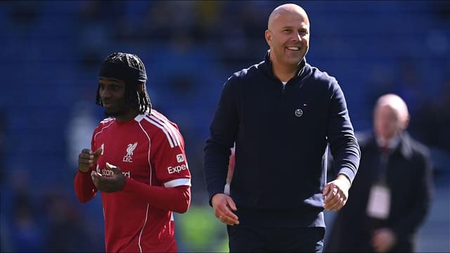 arne-slot-hails-liverpool-mentality-after-late-merseyside-derby-triumph-3