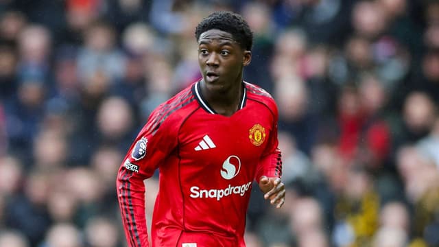 kobbie-mainoo-set-for-huge-pay-rise-with-new-five-year-man-utd-deal