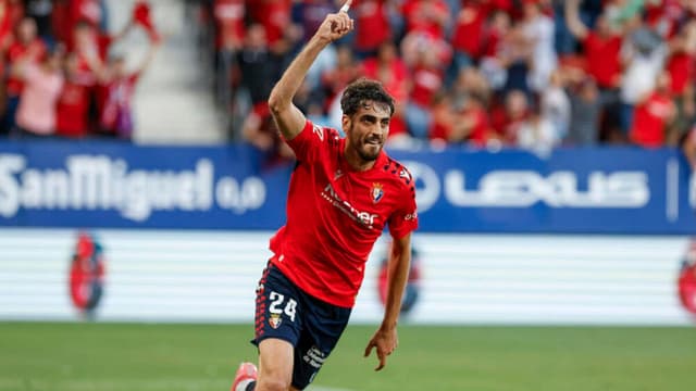 la-liga-sevilla-relegation-threat-worsens-elche-claim-vital-win-1