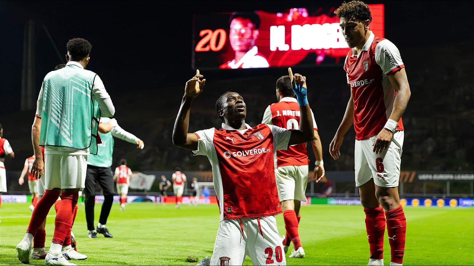 Noah Atubolu error hands Braga late advantage over Freiburg