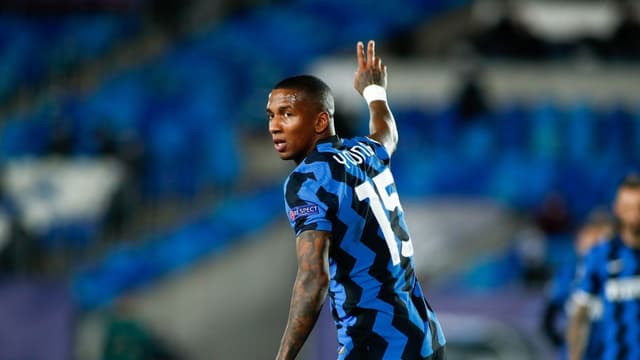 former-england-international-ashley-young-announces-retirement-after-23-year-career-1