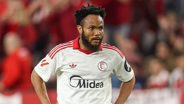 super-eagles-striker-earns-luis-garcia-backing-after-standout-sevilla-display-1