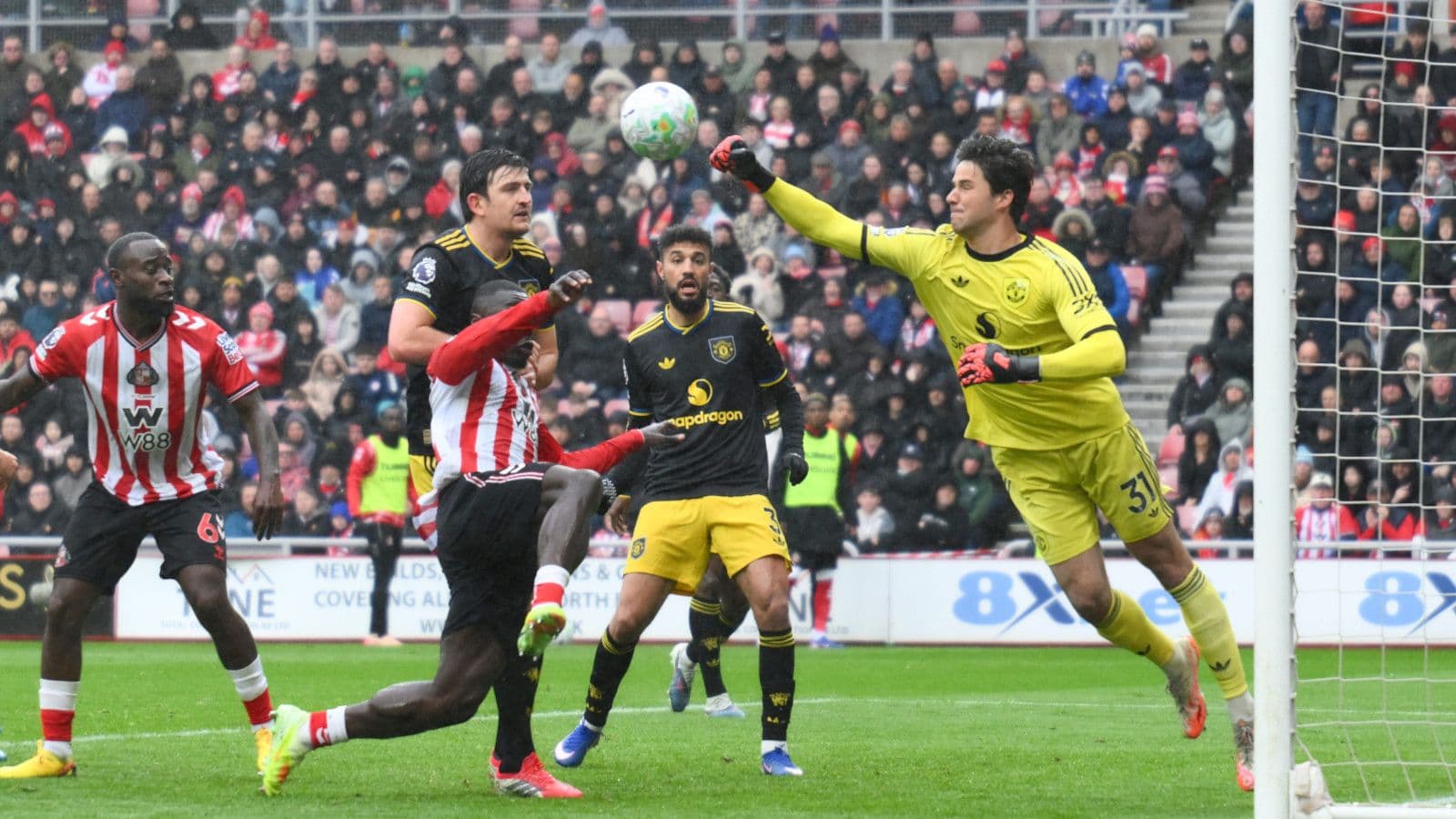 Senne Lammens saves Manchester United blushes in goalless draw with Sunderland